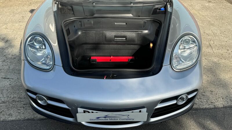 PORSCHE CAYMAN
