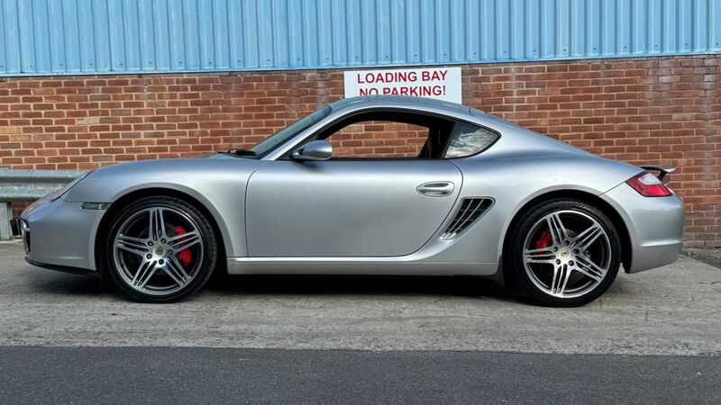 PORSCHE CAYMAN