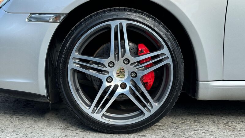 PORSCHE CAYMAN