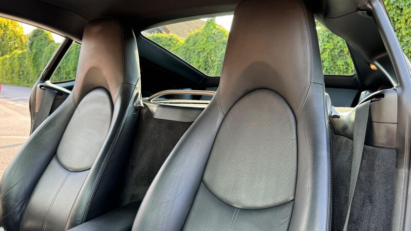 PORSCHE CAYMAN