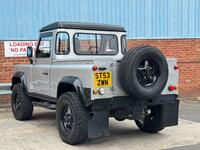 LAND ROVER DEFENDER 90