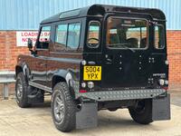 LAND ROVER DEFENDER 90