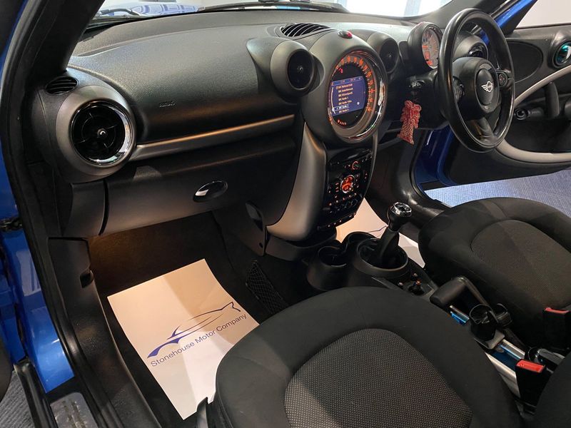 MINI COUNTRYMAN
